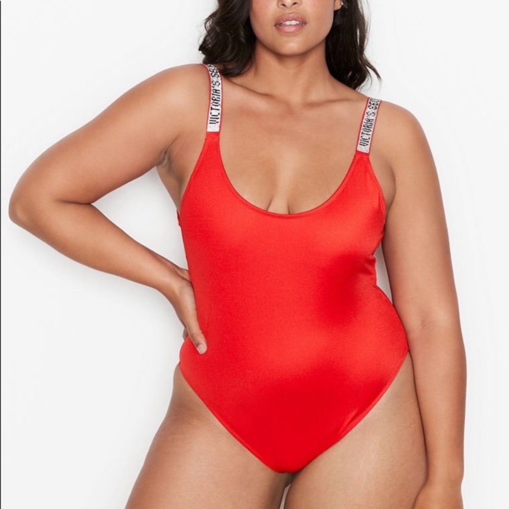 Victoria’s Secret Shine Strap Vardia Red One Piece Swimsuit Sz M NWT